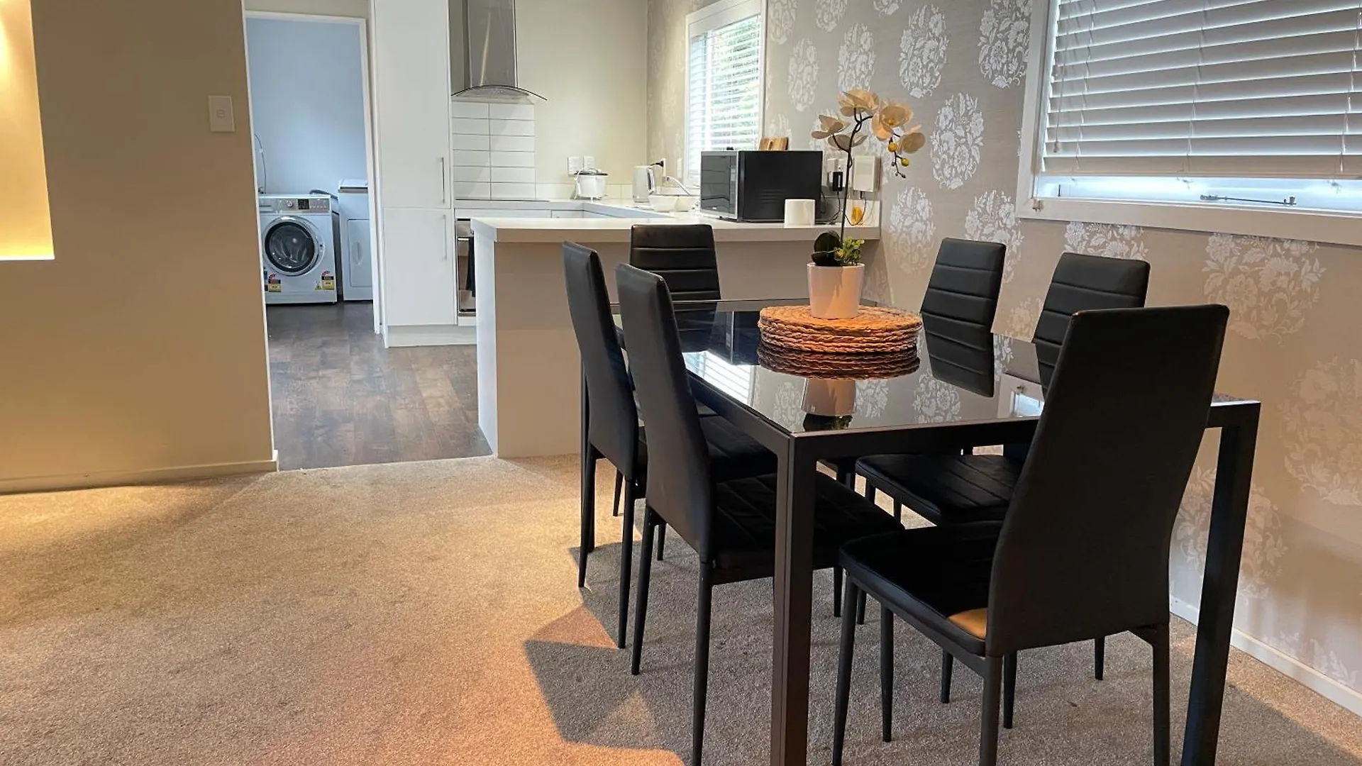 University 3Bdrm House W/ Carpark Christchurch 0*,  Nieuw-Zeeland